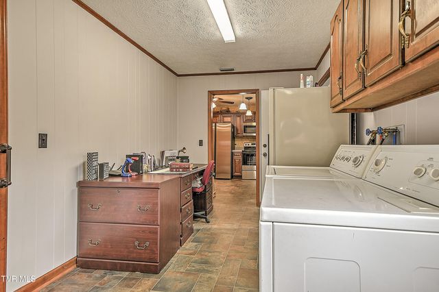 805 Clairmont Road, Johnson City, TN 37601