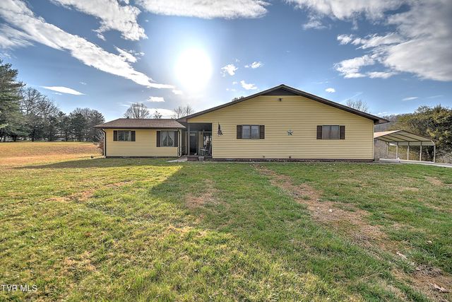 805 Clairmont Road, Johnson City, TN 37601