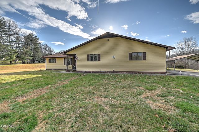 805 Clairmont Road, Johnson City, TN 37601