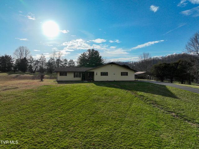 805 Clairmont Road, Johnson City, TN 37601