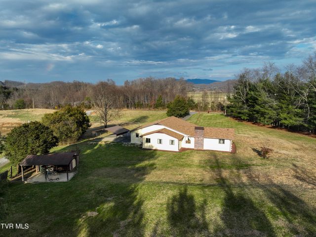 805 Clairmont Road, Johnson City, TN 37601