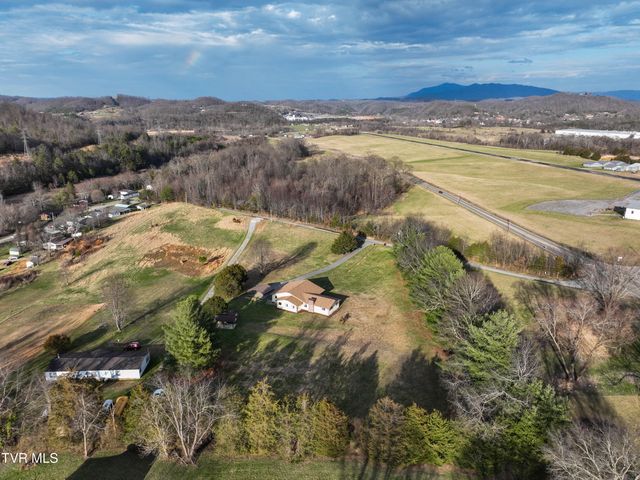 805 Clairmont Road, Johnson City, TN 37601