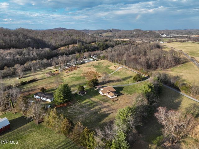 805 Clairmont Road, Johnson City, TN 37601