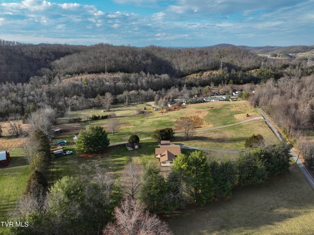 805 Clairmont Road, Johnson City, TN 37601