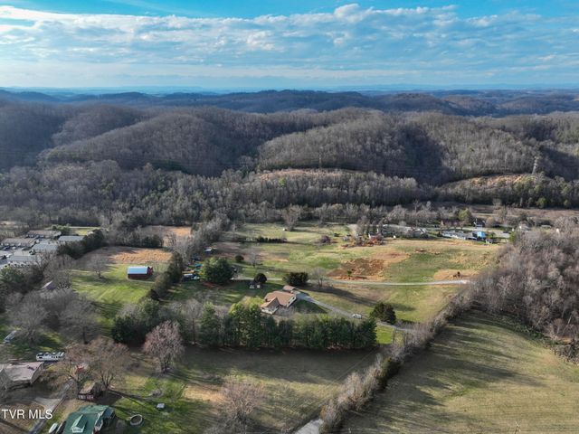 805 Clairmont Road, Johnson City, TN 37601