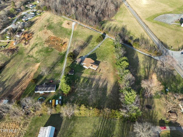 805 Clairmont Road, Johnson City, TN 37601