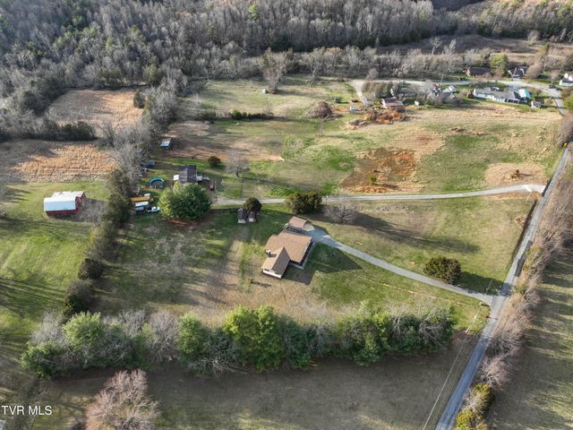 805 Clairmont Road, Johnson City, TN 37601