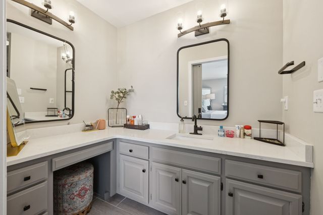 709 Saddle Trail Ct, Hermitage, TN 37076