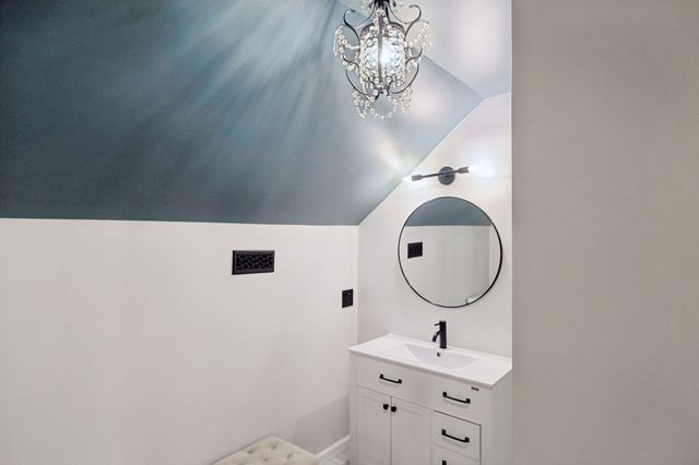 709 Saddle Trail Ct, Hermitage, TN 37076