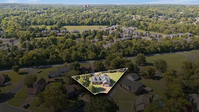 709 Saddle Trail Ct, Hermitage, TN 37076