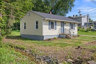 111 CHURCH ST, Broadway, VA 22815