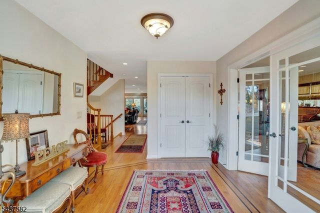 237 Cedar Ln, River Vale Twp., NJ 07675
