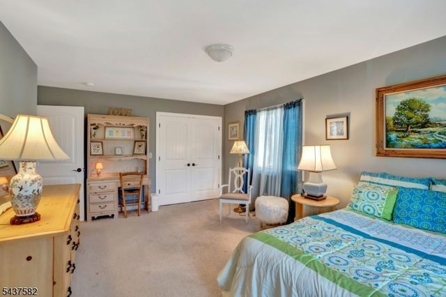 237 Cedar Ln, River Vale Twp., NJ 07675