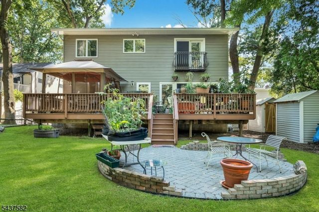 237 Cedar Ln, River Vale Twp., NJ 07675