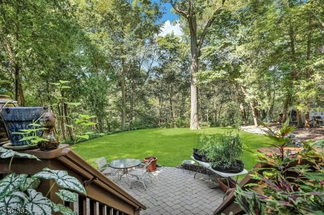 237 Cedar Ln, River Vale Twp., NJ 07675