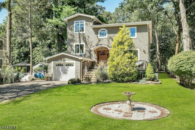 237 Cedar Ln, River Vale Twp., NJ 07675