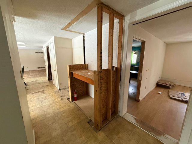 256 Middle Branch Road, New Boston, NH 03070