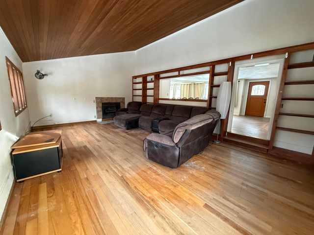 256 Middle Branch Road, New Boston, NH 03070