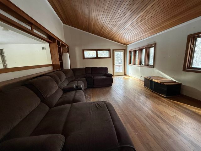 256 Middle Branch Road, New Boston, NH 03070