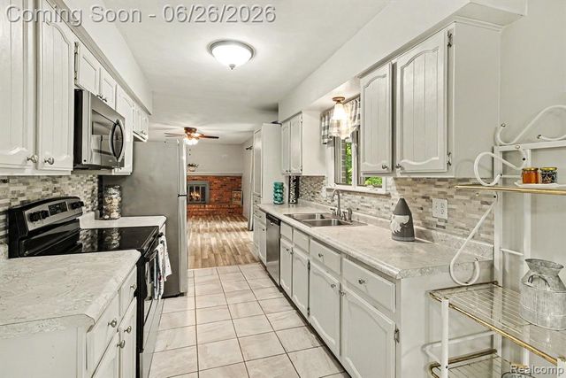 4786 E Allen Road, Webberville, MI 48892