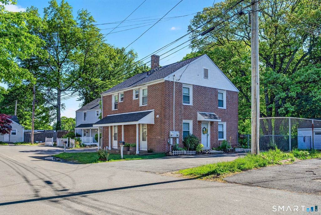 180 Dupont Place, Bridgeport, CT 06610