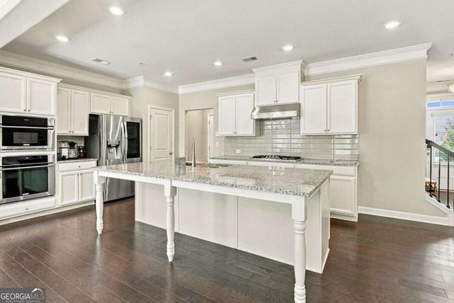 58 W Dixie Avenue SE, Marietta, GA 30008