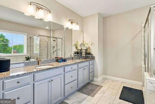 58 W Dixie Avenue SE, Marietta, GA 30008