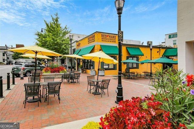 58 W Dixie Avenue SE, Marietta, GA 30008