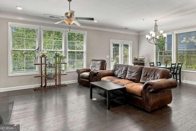 58 W Dixie Avenue SE, Marietta, GA 30008