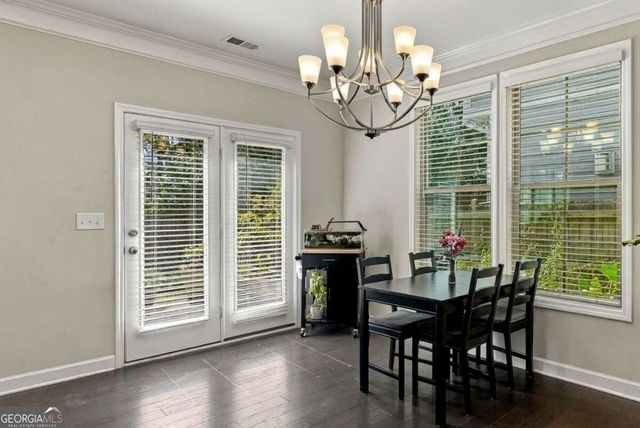 58 W Dixie Avenue SE, Marietta, GA 30008
