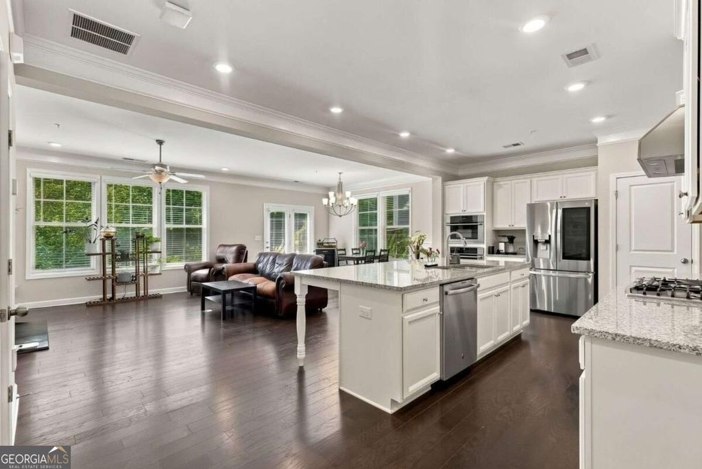 58 W Dixie Avenue SE, Marietta, GA 30008 — photo 4