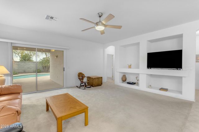 3724 E DERRINGER Way, Gilbert, AZ 85297