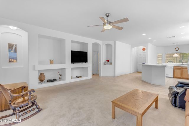 3724 E DERRINGER Way, Gilbert, AZ 85297