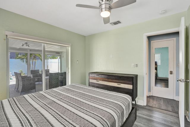 230 NE 45TH Street, Oakland Park, FL 33334