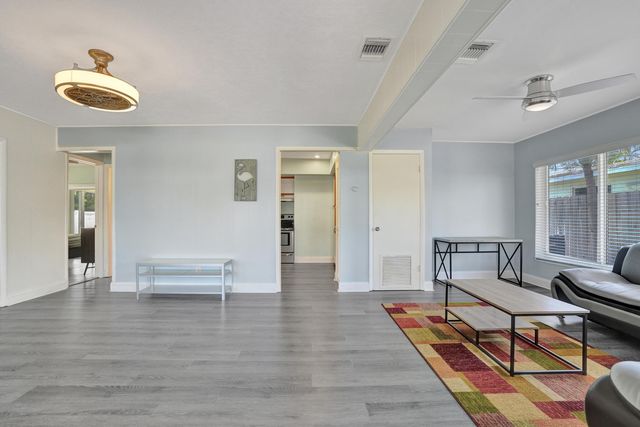 230 NE 45TH Street, Oakland Park, FL 33334