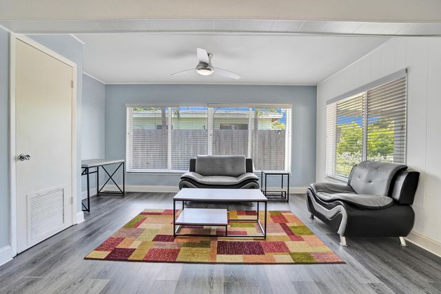 230 NE 45TH Street, Oakland Park, FL 33334