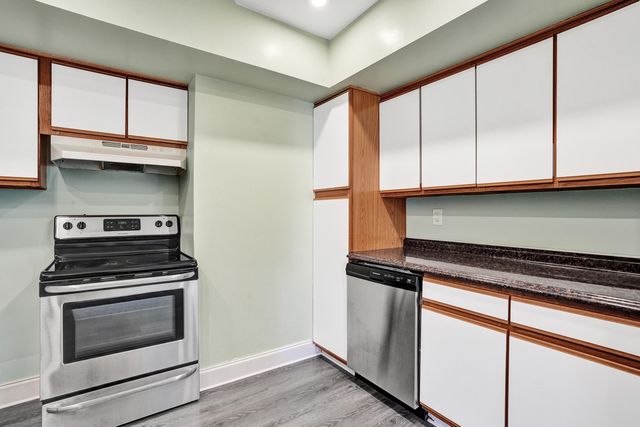 230 NE 45TH Street, Oakland Park, FL 33334