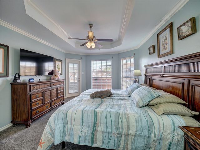 13613 Port Royal Ct, Corpus Christi, TX 78418