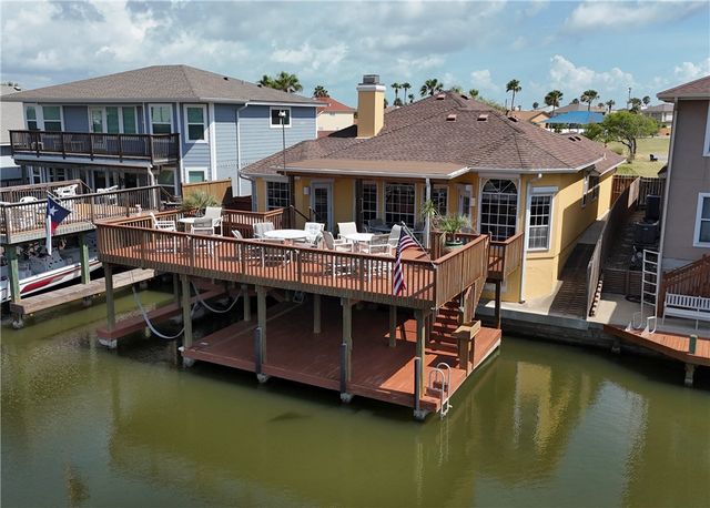 13613 Port Royal Ct, Corpus Christi, TX 78418