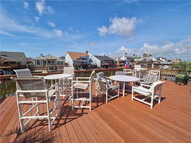 13613 Port Royal Ct, Corpus Christi, TX 78418
