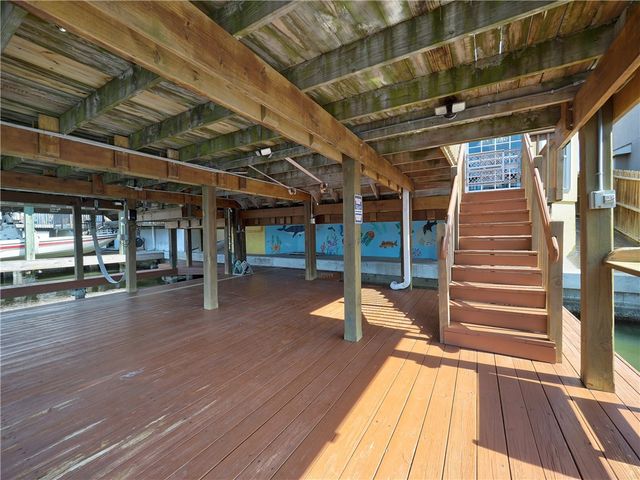13613 Port Royal Ct, Corpus Christi, TX 78418