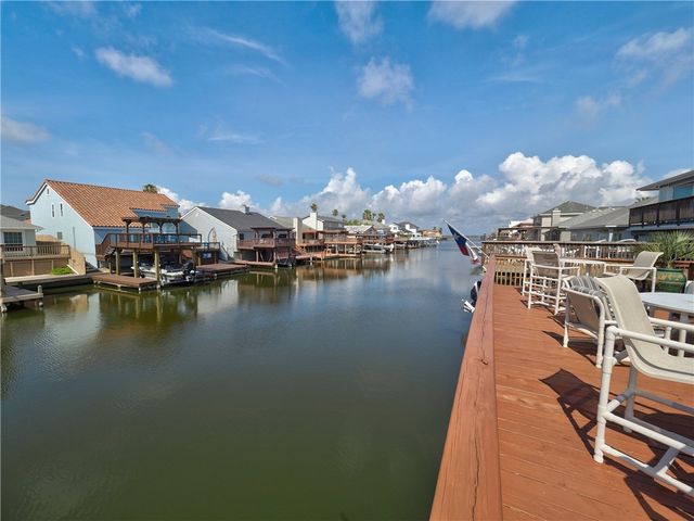 13613 Port Royal Ct, Corpus Christi, TX 78418