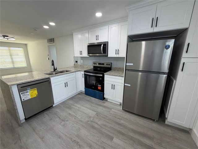 4328 EDGEWATER DRIVE E104, Orlando, FL 32804