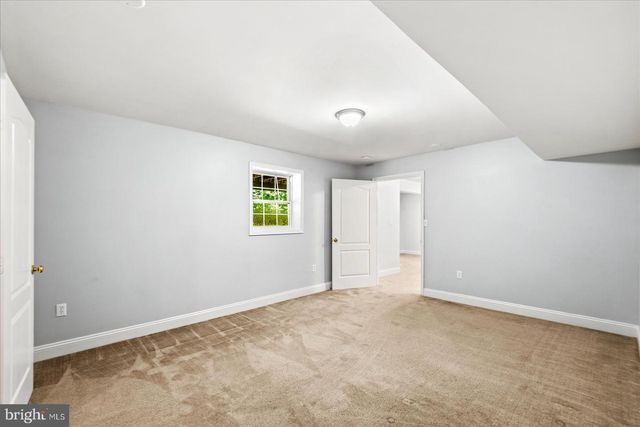 9912 HOLLAND MEADOWS CT, Fredericksburg, VA 22408