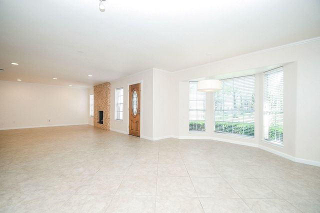 13240 Trail Hollow Drive 3240, Houston, TX 77079