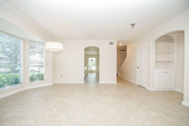 13240 Trail Hollow Drive 3240, Houston, TX 77079