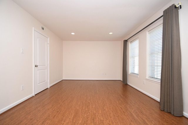 13240 Trail Hollow Drive 3240, Houston, TX 77079