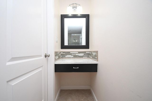 13240 Trail Hollow Drive 3240, Houston, TX 77079