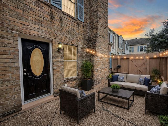 13240 Trail Hollow Drive 3240, Houston, TX 77079