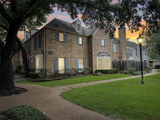 13240 Trail Hollow Drive 3240, Houston, TX 77079